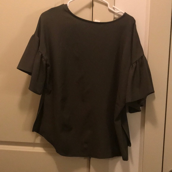 Fun blouse! - Picture 2 of 4